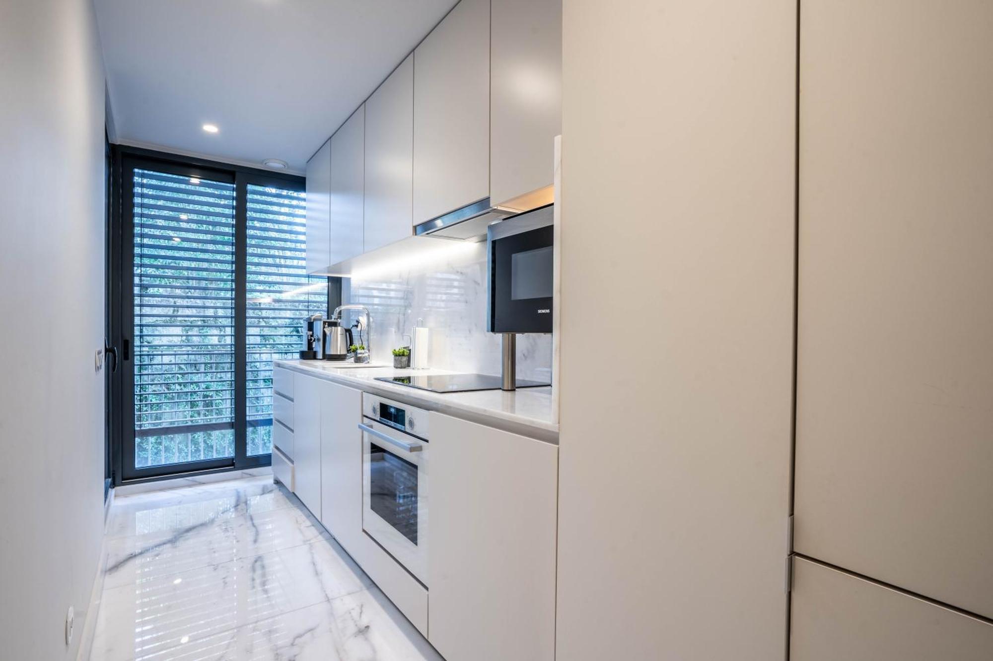 Primrose 1br Delight W Parking By Lovelystay * Oporto